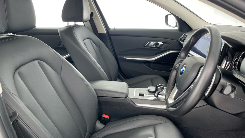 BMW 3 Series 320i SE 4dr Step Auto Petrol Saloon